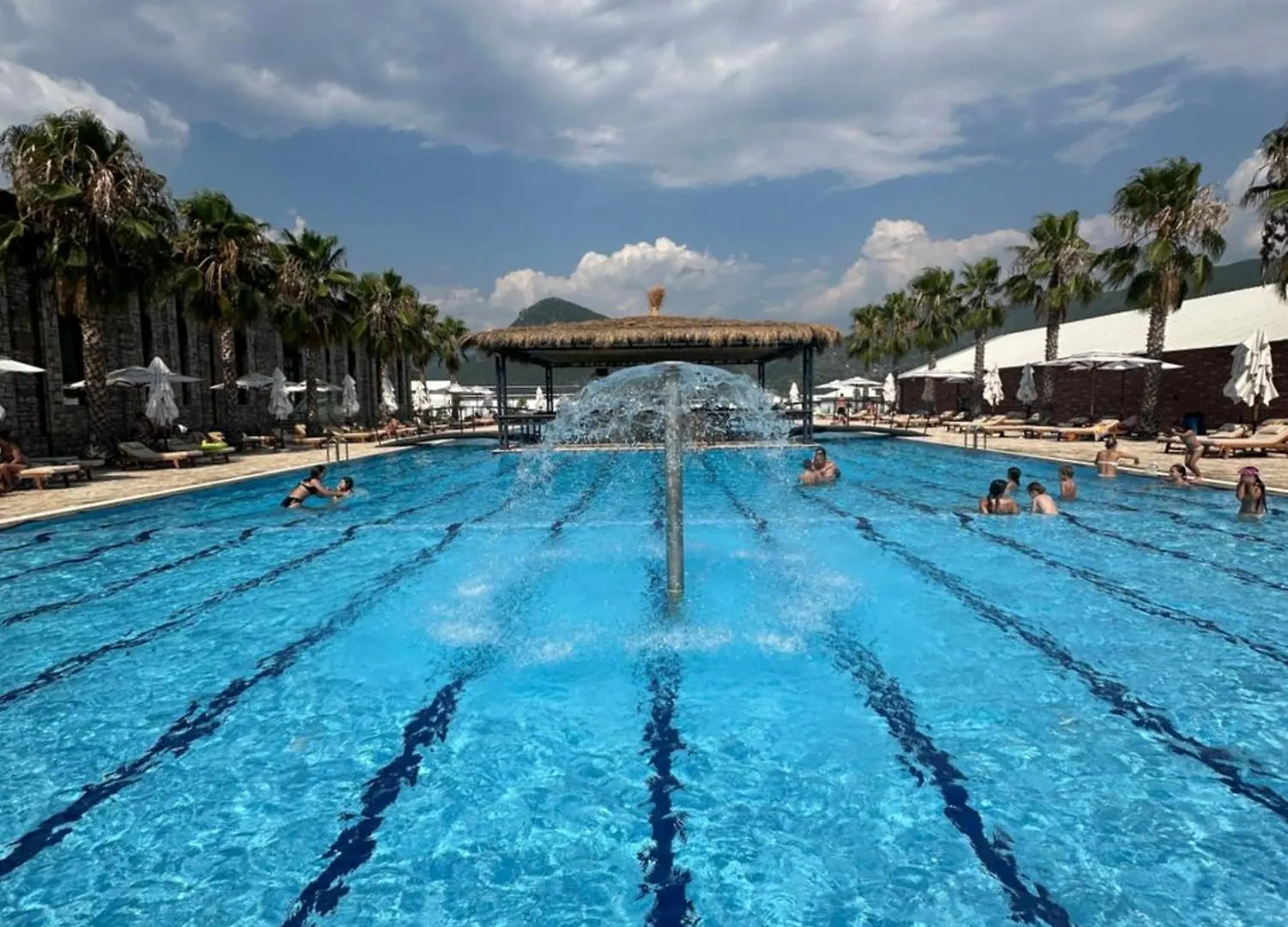 Rozafa Fish City Hotel Labinot i Poshtëm Arnavutluk