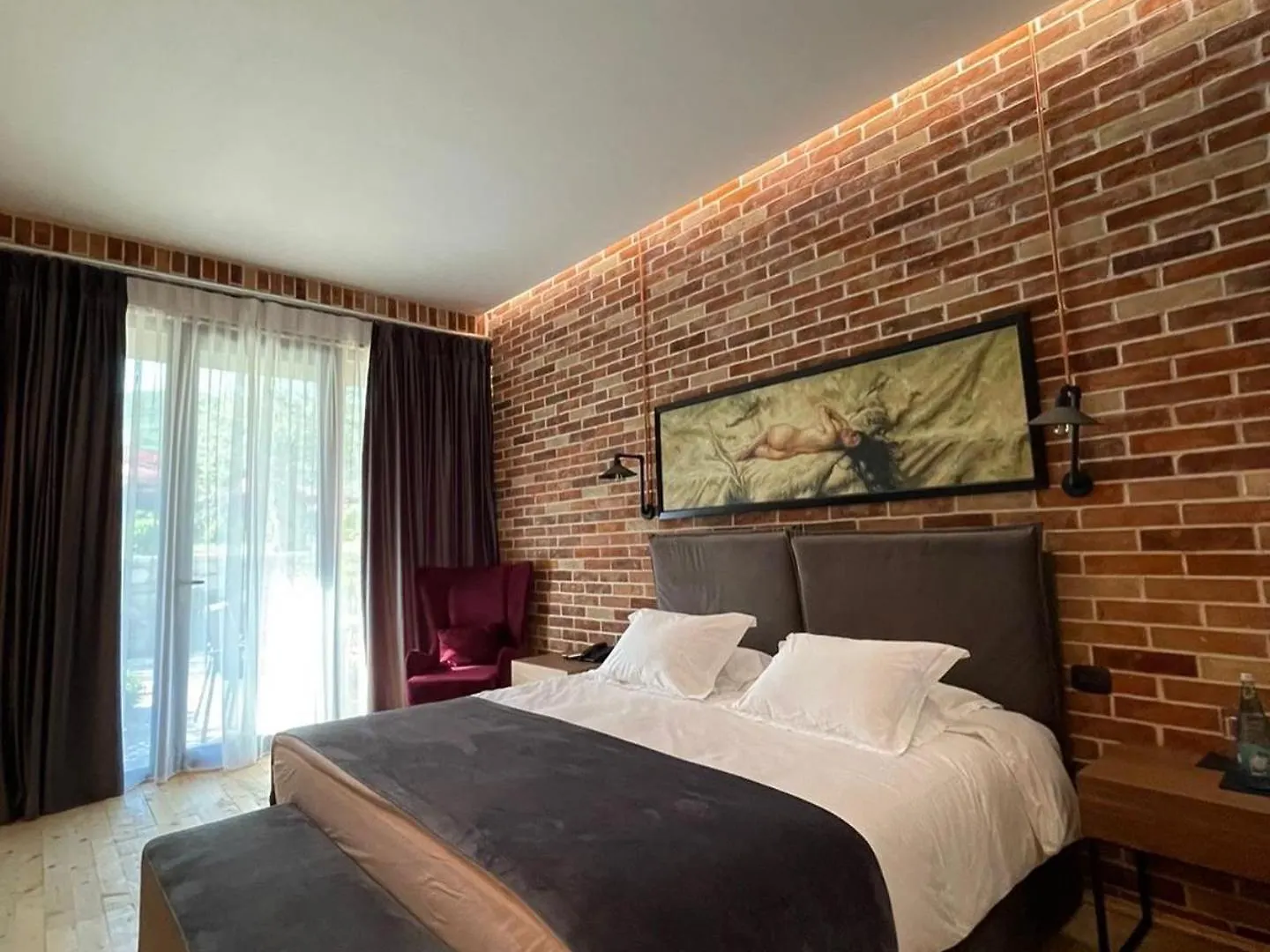 Rozafa Fish City Hotel Labinot i Poshtëm
