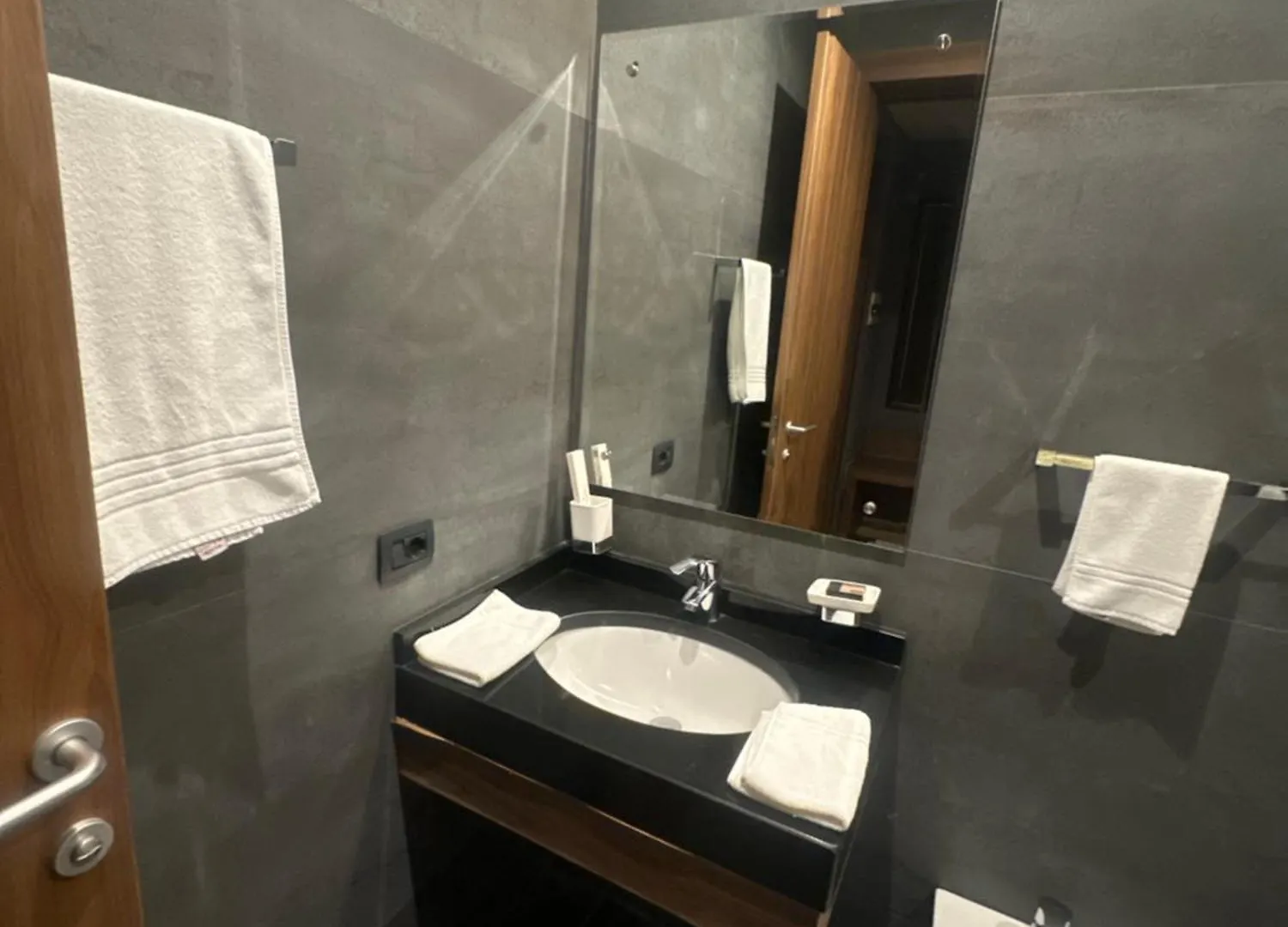 Rozafa Fish City Hotel Labinot i Poshtëm
