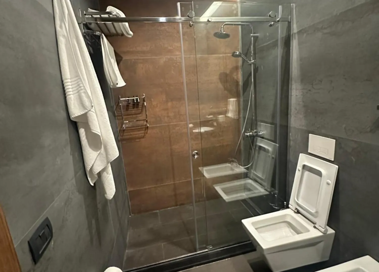 Rozafa Fish City Hotel Labinot i Poshtëm 0*,  Arnavutluk