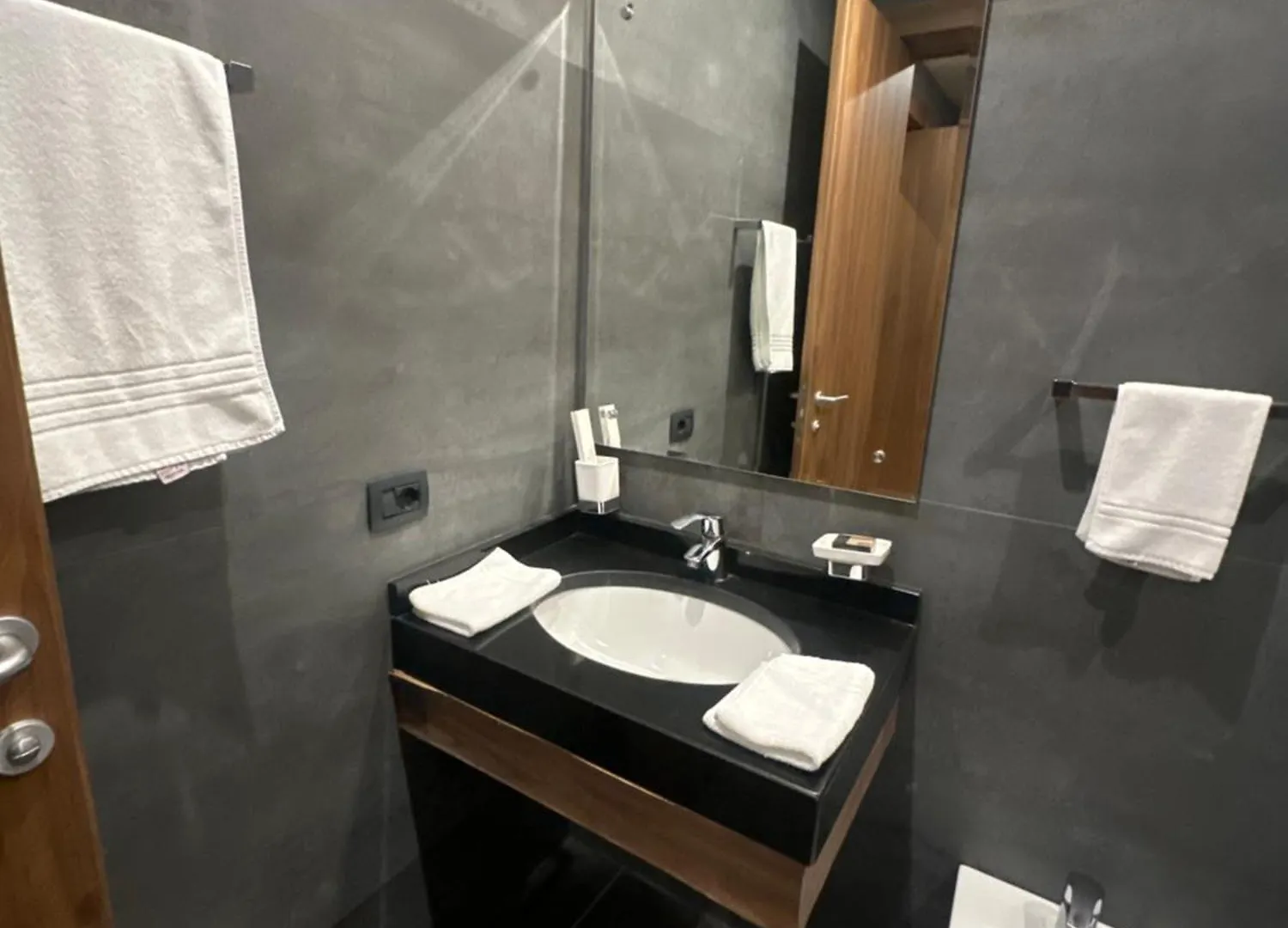 Rozafa Fish City Hotel Labinot i Poshtëm