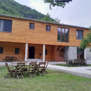 Maison d'hôtes Xhovani Zelna, Nderlysaj